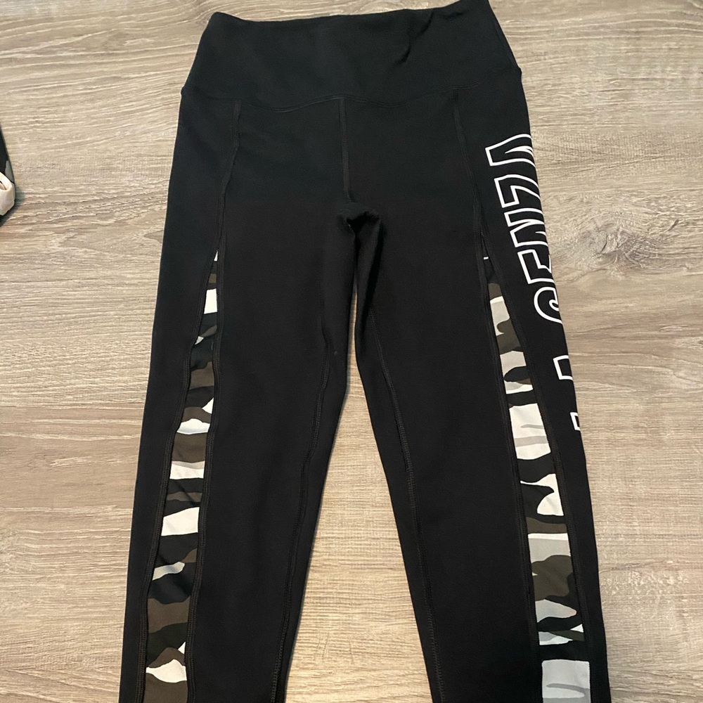 LA SENZA NWOT black leggings